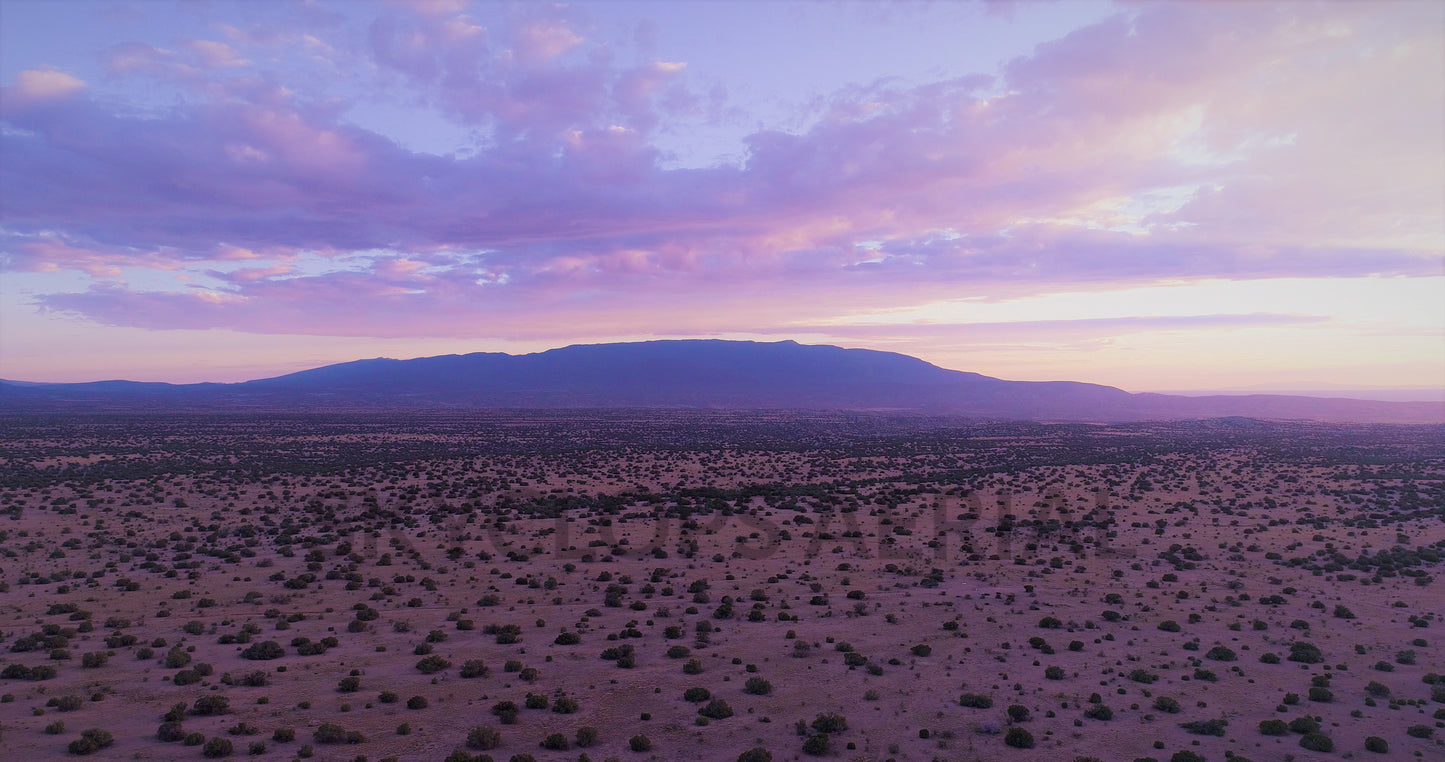 Foto: El Alto Desierto y las Montañas Sandia